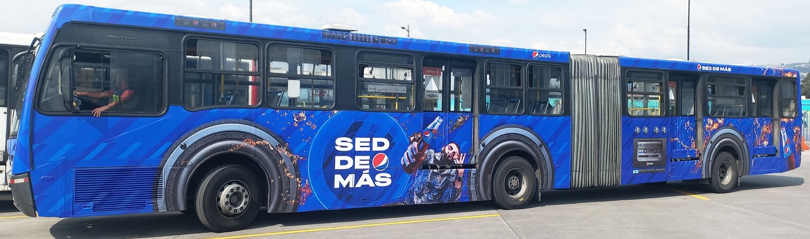 BRANDING TOTAL BUSES ARTICULADOS