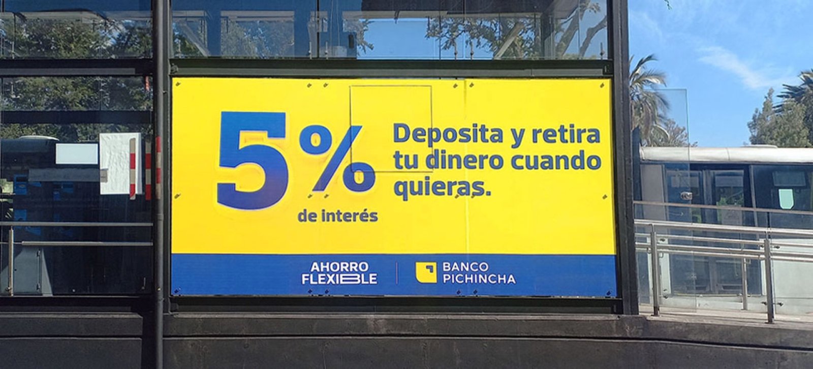 BRANDING PARADAS ECOVÍA Y TROLEBÚS